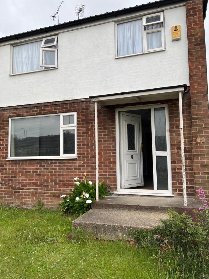 Apartament Theldon Luton  Zewnętrze zdjęcie