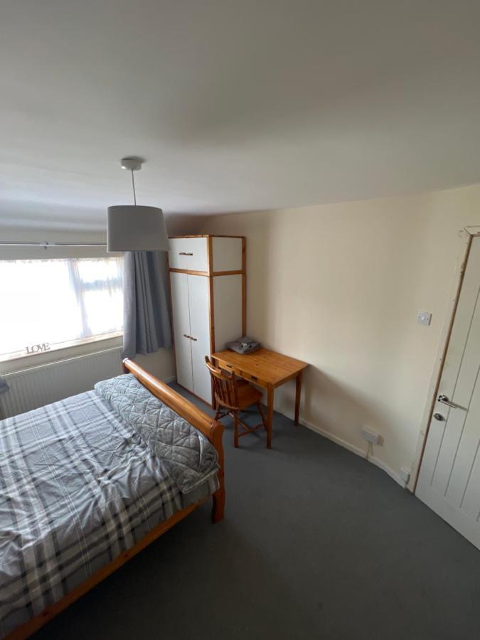 Apartament Theldon Luton  Zewnętrze zdjęcie